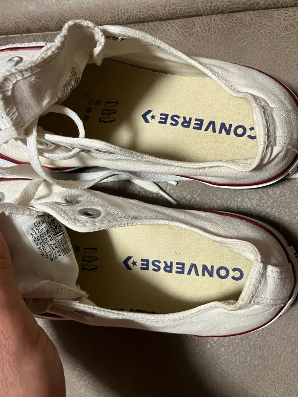 Converse Classic Low Top Canvas Sneakers in Off-White with Red Trim unisex - Picture 7 of 9